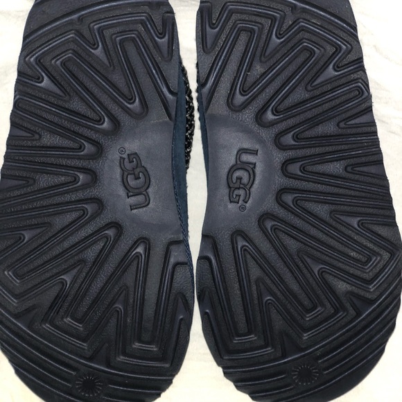 Kids UGGs slippers - Picture 3 of 3